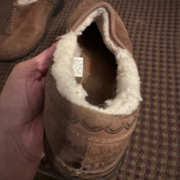 UGG WOMENS BETTEY BROWN style FLEECE/WOOL LINED SLIP ON SHOES. SZ 9 - Picture 11 of 13